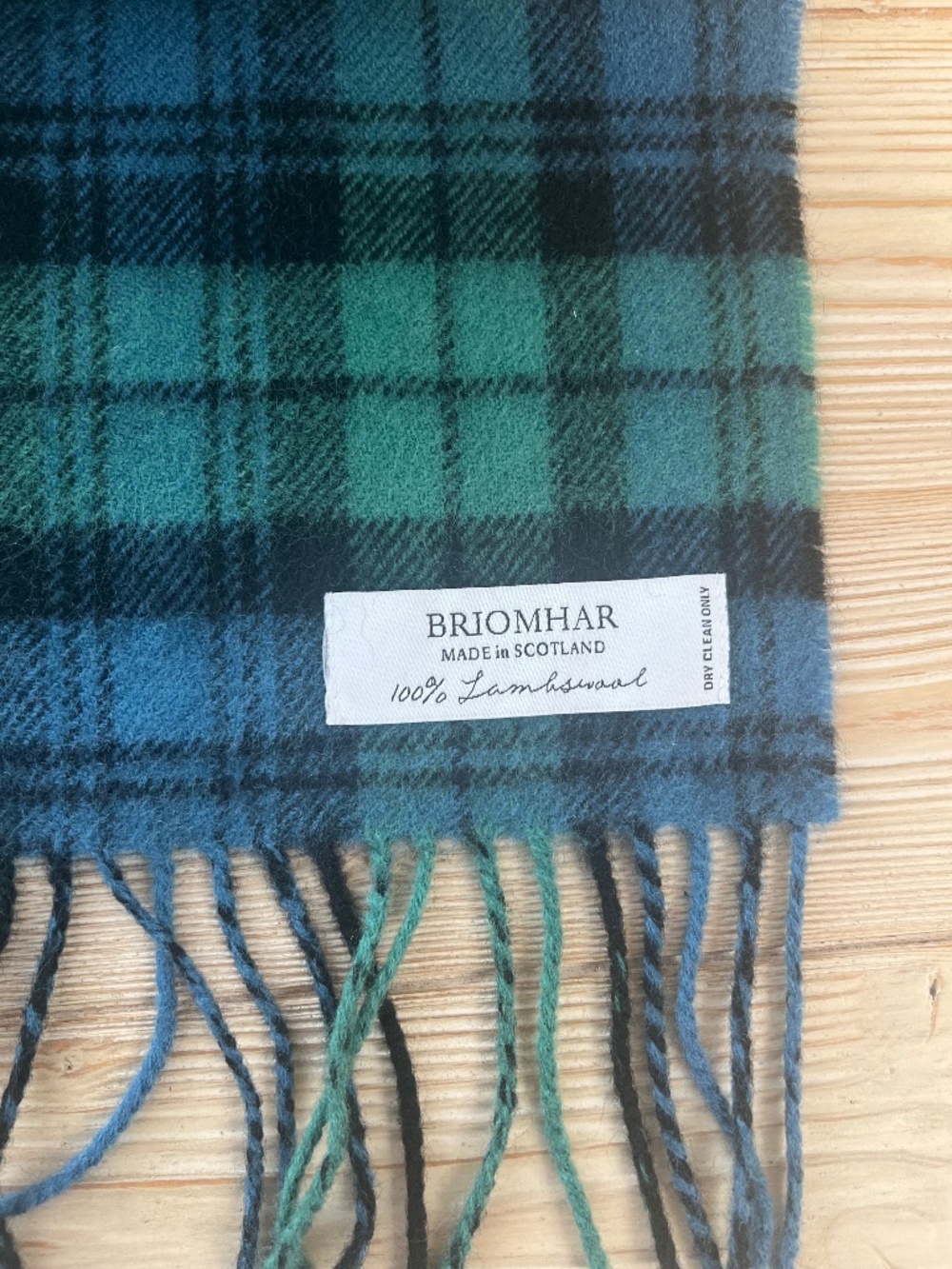 Briomhar 100% Lambswool Tartan Plaid Scarf Made in Scotland Blue Green